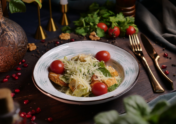 Цезарь с курицей